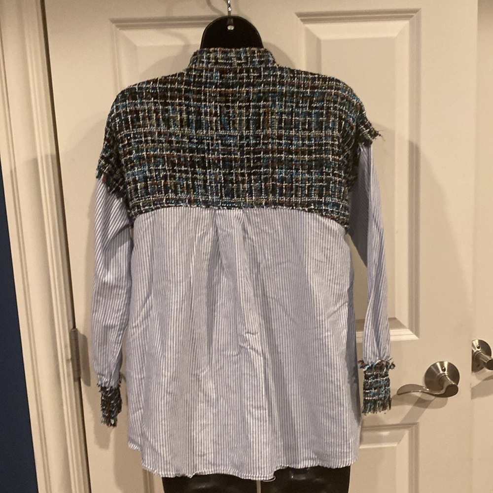 Small Zara Basic collection blouse - Picture 2 of 4